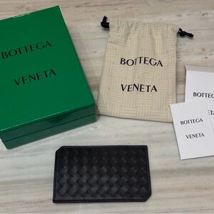 NEW Bottega Veneta Black Card Holder with with all original packaging